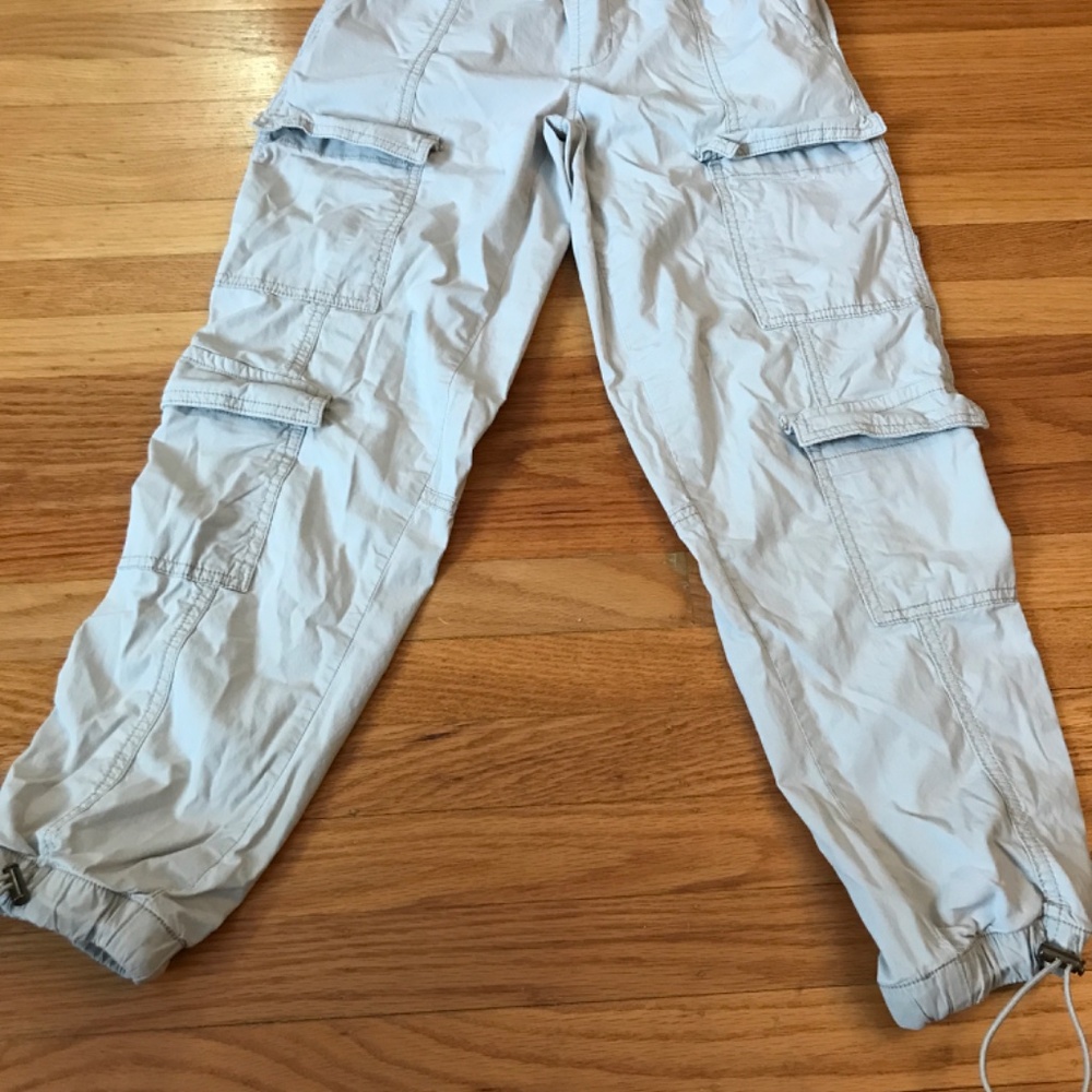 Cargos - Picture 2 of 4